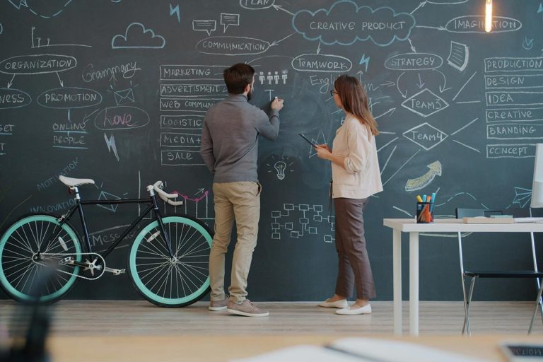 Pourquoi faire appel à un cabinet spécialisé pour créer une société au Maroc ?